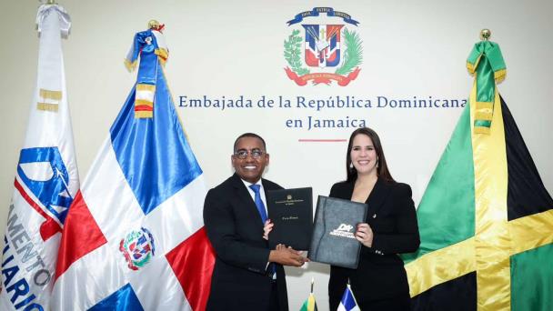 Aeroportuaria y embajada de RD en Jamaica promoverán país como lugar seguro para aviación general