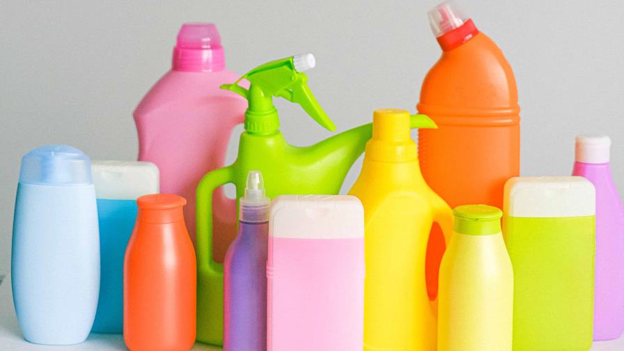 Cómo mantener a salvo a tus hijos de productos tóxicos en el hogar