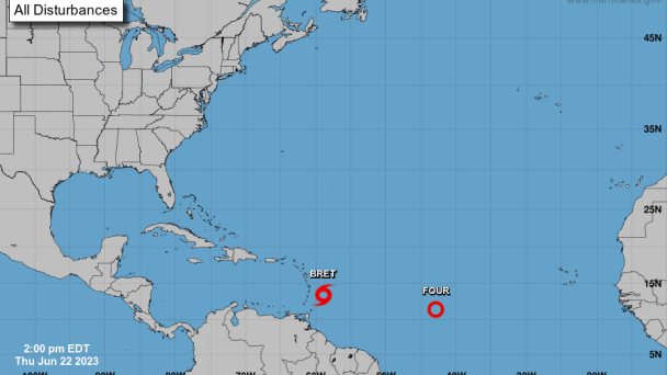Islas caribeñas clausuran escuelas y aeropuertos ante la llegada de la tormenta Bret