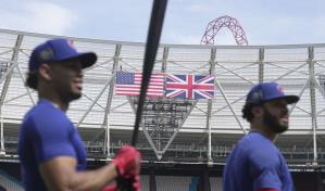 Cardenales y Cachorros disfrutan antes de la serie en Londres