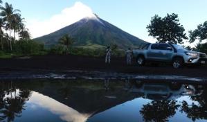Continúa la amenaza de una erupción explosiva del volcán Mayón en Filipinas