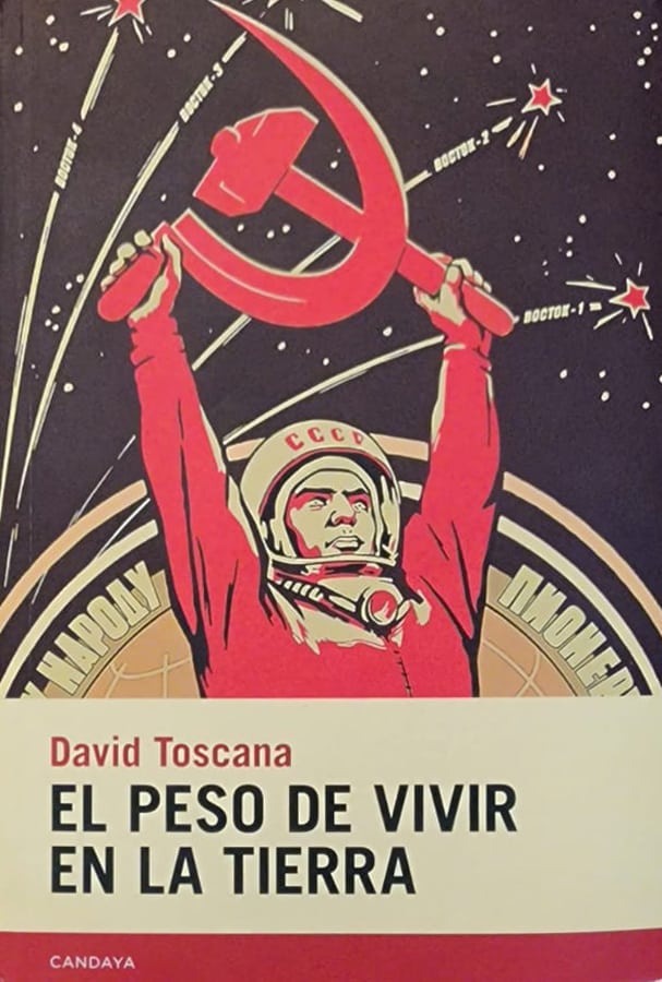 David Toscana, Candaya, 2022, 317 págs. “A cada paso había vidas alternativas, grandes historias de amor y perdición…. Los soviéticos habían bautizado cosmonautas a sus aventureros. Los gringos, menos poéticos, les llamaron astronautas”.