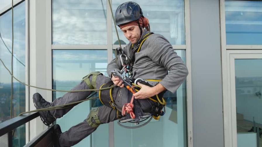¿Cómo mantener la seguridad en los trabajos de altura?