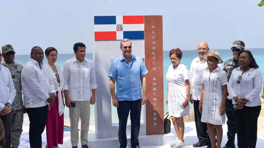 Presidente Abinader deja iniciada la reconstrucción parque nacional submarino La Caleta