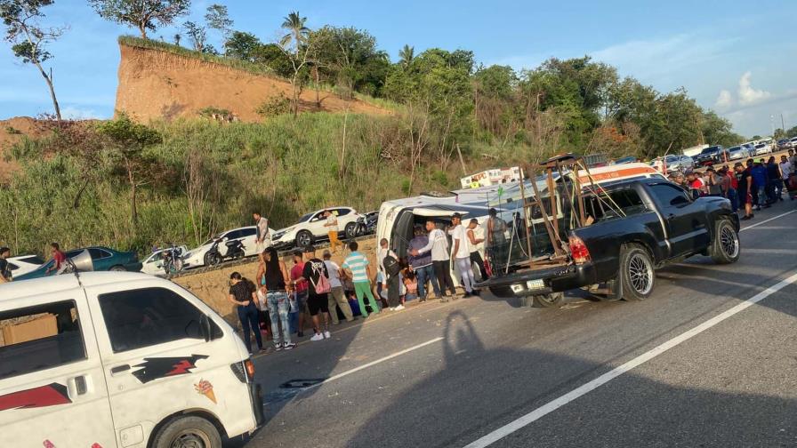 Cuatro fallecidos y varios heridos en accidente en la Autopista Duarte