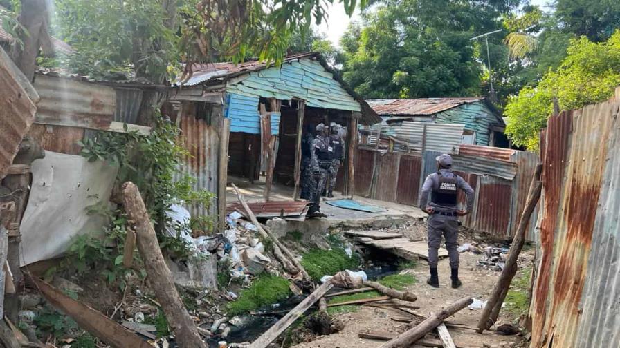 Policía Nacional desmantela puntos de venta de drogas en Santiago y Valverde