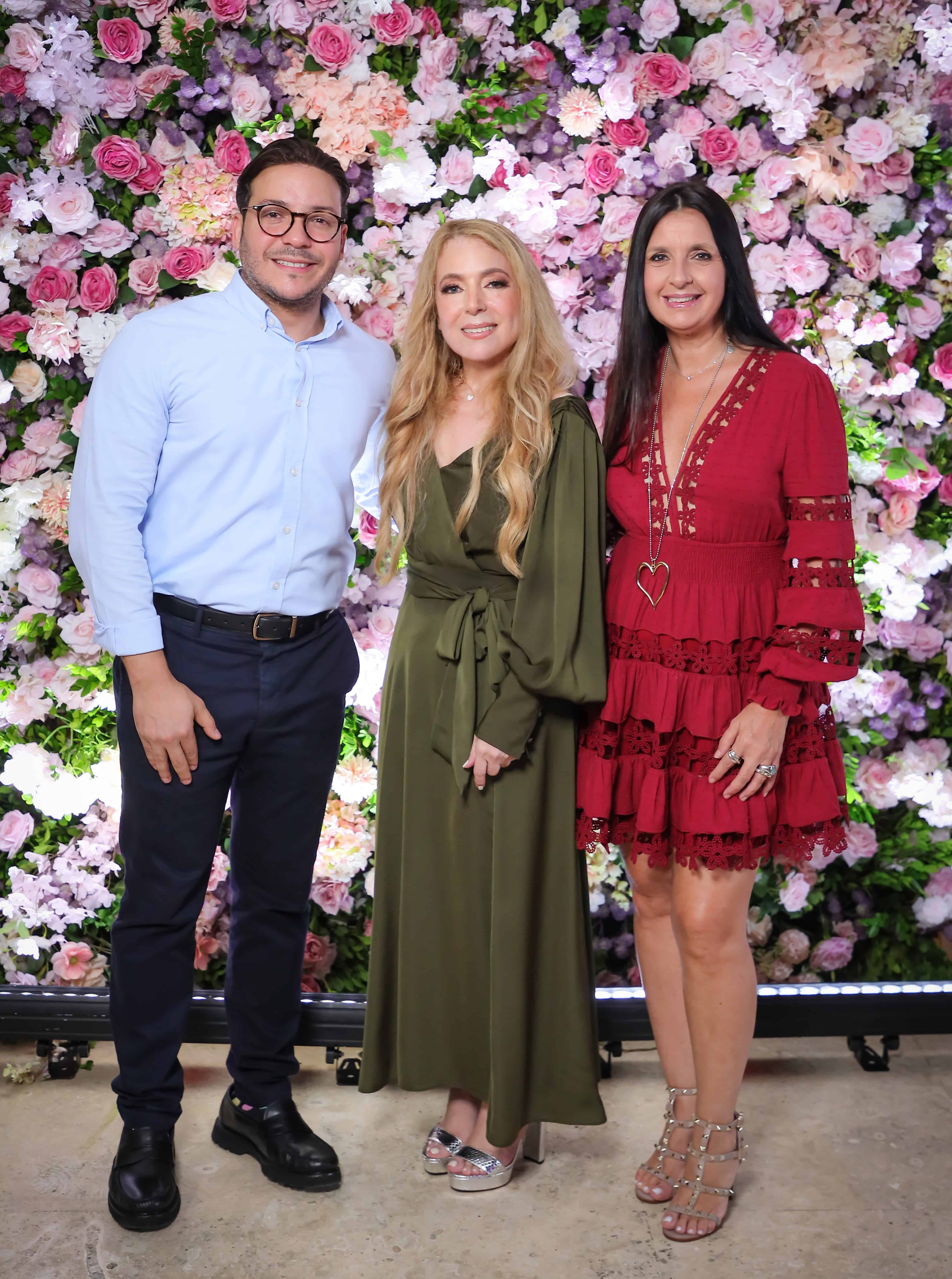 José Gabriel Inoa, Arelis Domínguez y Susana Ortega.