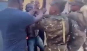 Acusan militares de golpear abogado que habrían confundido con un haitiano