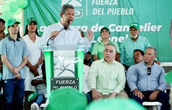 Leonel juramenta el movimiento “La Fuerza de Candelier, del exjefe de la Policía