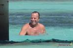 Julio Iglesias vive una vida muy tranquila en Punta Cana, asegura su hijo