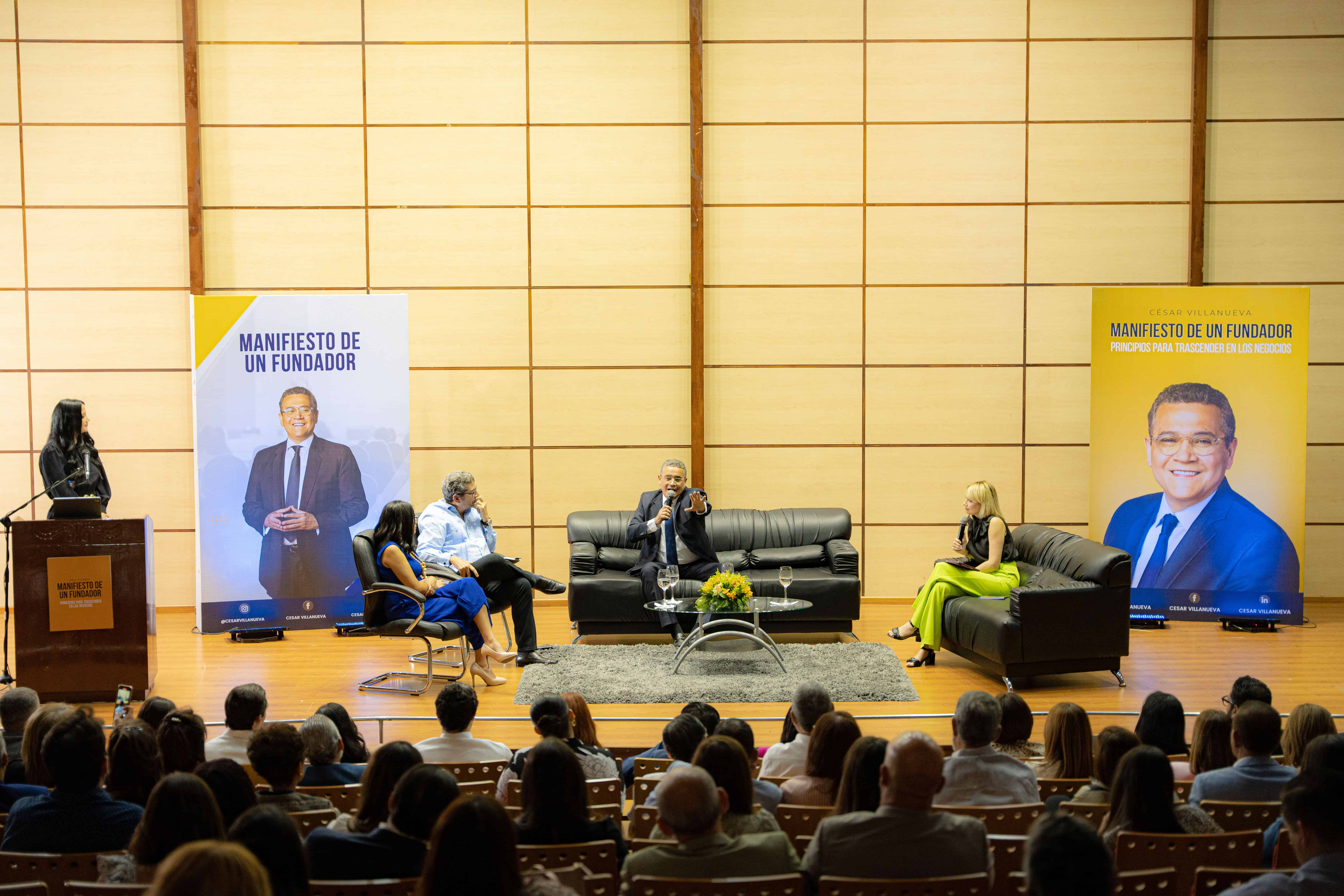 Keila González, Dr. Guerrero Heredia, César Villanueva y Vilma Núñez Villanueva.