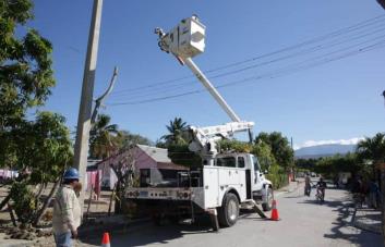 Edesur restablece el servicio en circuito de la capital, pero reporta nueva avería en Azua