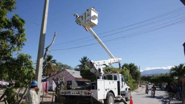 Edesur restablece el servicio en circuito de la capital, pero reporta nueva avería en Azua
