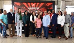 La Unión Comercial Consolidada, S.A entrega las llaves a los ganadores de rifa