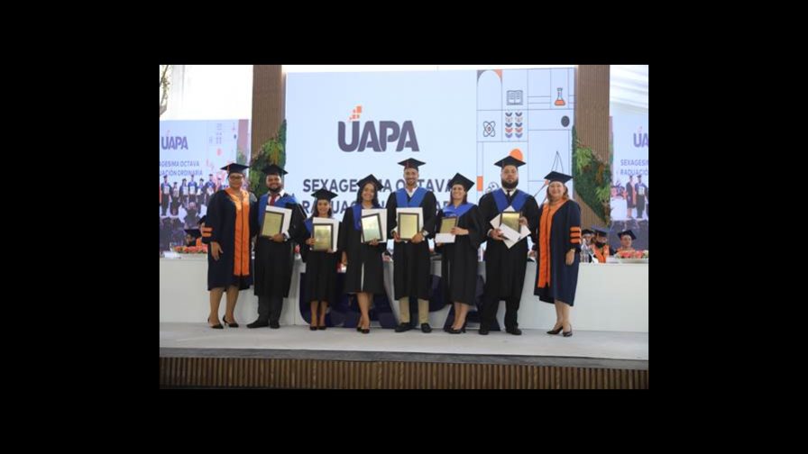 Universidad UAPA gradua 1,194 nuevos profesionales