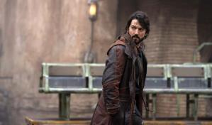 Diego Luna habla sobre la última temporada de Andor y los latinos en los Emmy