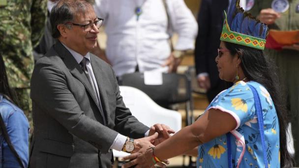 Gustavo Petro condecora a 86 personas por rescate de los niños que estuvieron 40 días en la selva