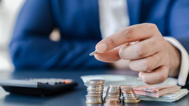 Consejos de seguridad para los trabajadores que manejan dinero