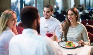 ¿Por qué las citas en grupo pueden ser divertidas y liberadoras?