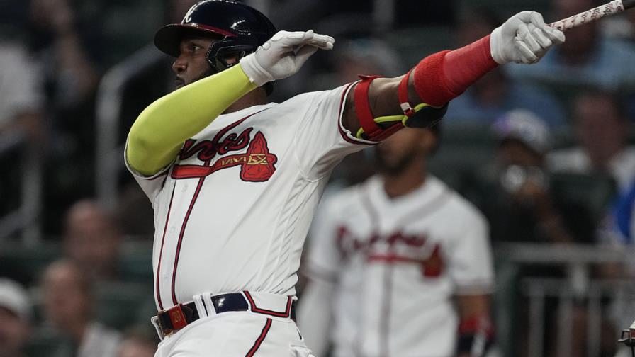 Marcell Ozuna rompe empate con jonrón y Strider poncha a 10 en triunfo de Bravos