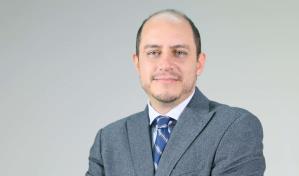 Renuncia el ministro de Producción y Comercio de Ecuador a menos de dos meses de elecciones