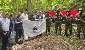 Liberan a cinco funcionarios colombianos secuestrados por el ELN