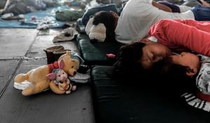 Investigan mala conducta sexual hacia migrante en una comisaría en Chicago