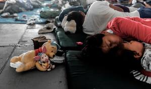 EE.UU. aumenta contacto y llamadas de niños migrantes bajo su custodia con sus familias