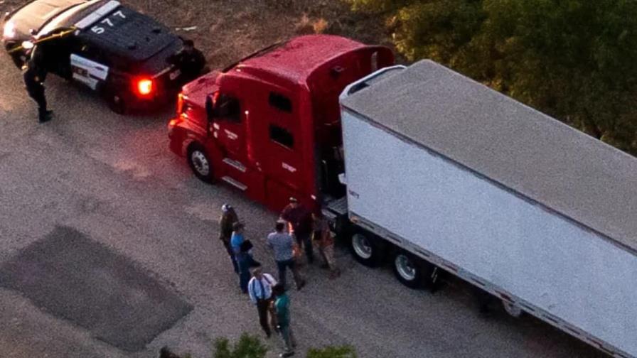 Buscan establecer monumento en San Antonio al cumplirse un año de muerte de 53 migrantes