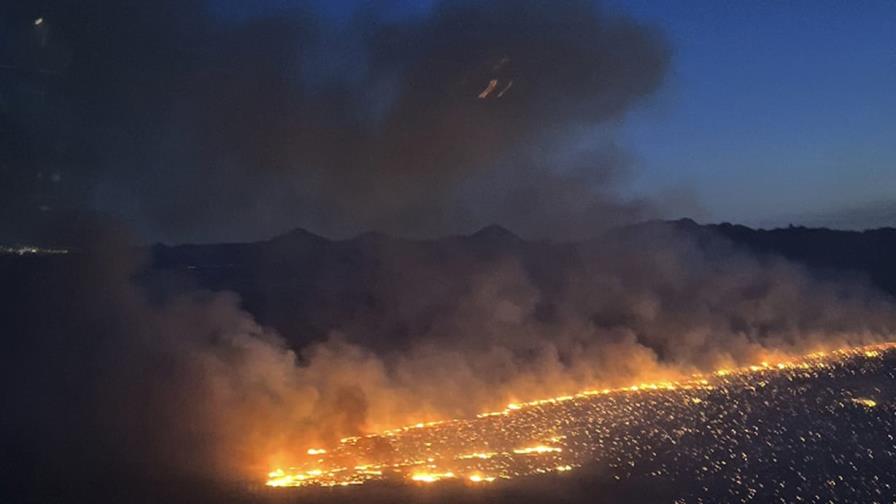 Más de mil personas evacuadas por incendio forestal en Arizona