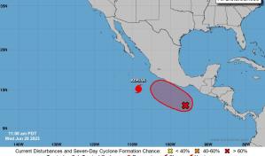 El huracán Adrián se aleja paulatinamente de las costas mexicanas