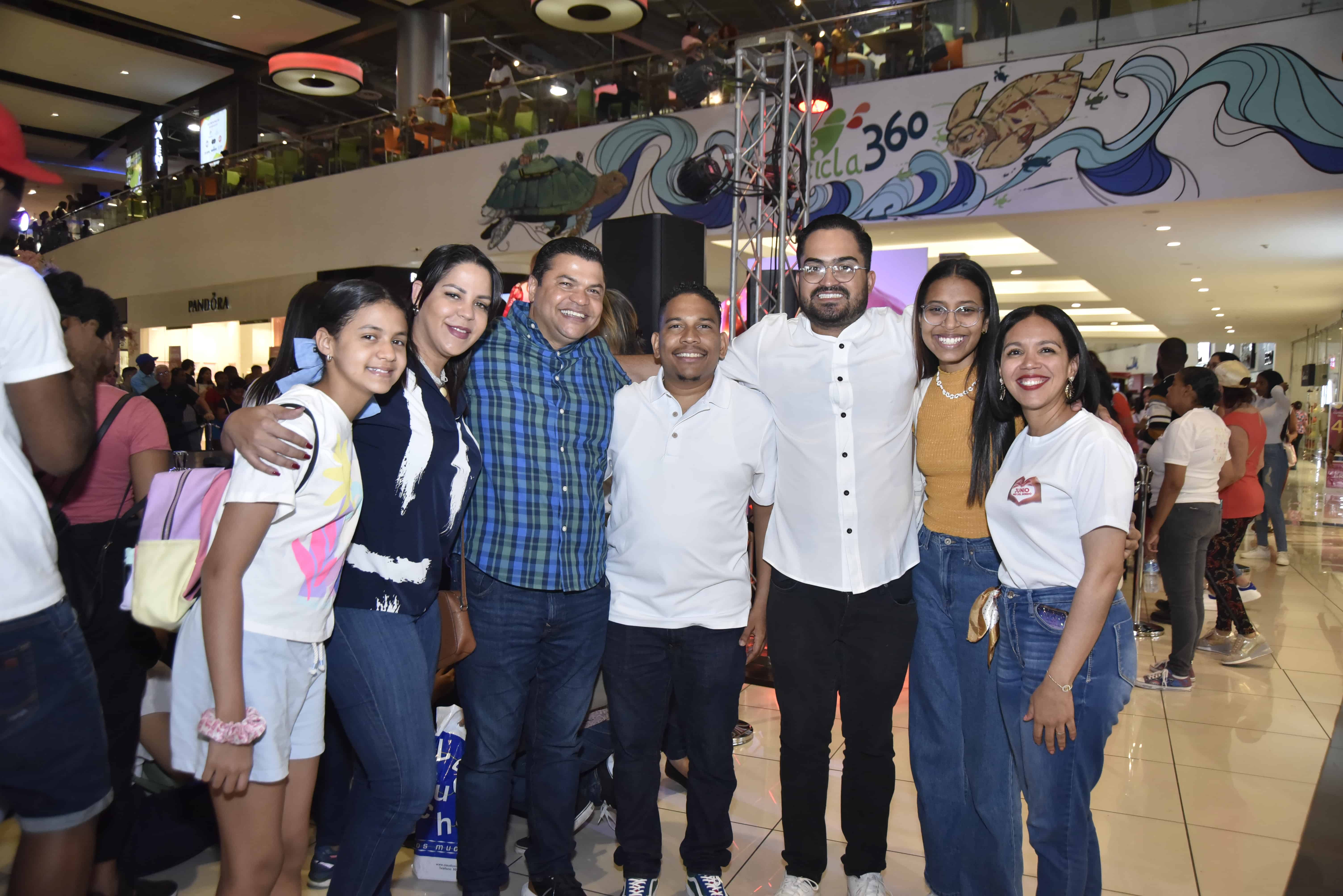 El diputado Tobías Crespo asistió a la actividad y compartió con jóvenes y adultos.
