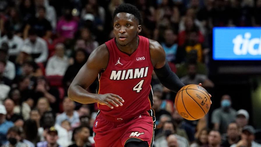 Oladipo ejerce opción por un año para seguir con el Heat