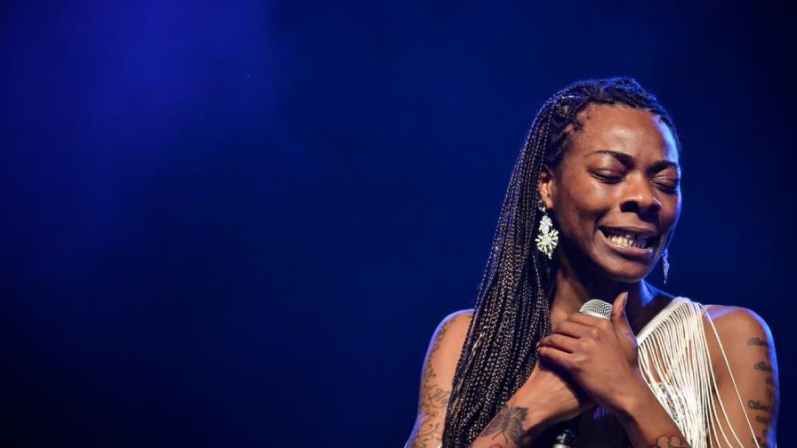 Buika y su rico repertorio en el Teatro La Fiesta del Hotel Jaragua