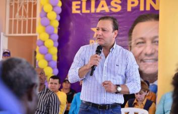 Abel Martínez deplora que 30 % del presupuesto de salud se destine a haitianos ilegales