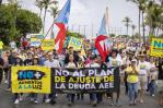Cientos se manifiestan en Puerto Rico contra propuesta para subir el costo de la luz Cientos se manifiestan en Puerto Rico contra propuesta para subir el costo de la luz