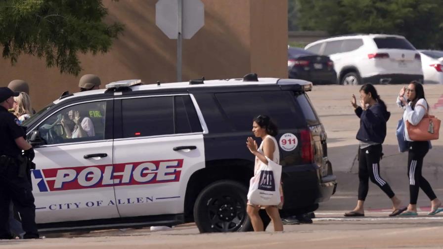 Policía de Texas difunde video de agente al matar al autor de una masacre en centro comercial