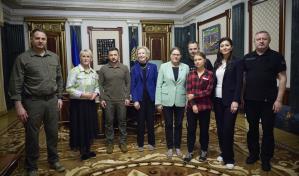 Zelenski se reúne en Kiev con Greta Thunberg y otros representantes ambientales