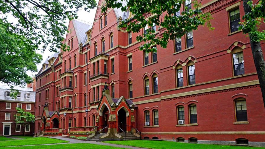 Harvard acatará el fallo del Supremo pero promete mantener la diversidad de su alumnado