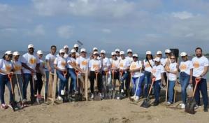 Pollo Cibao se integra a la limpieza de costas