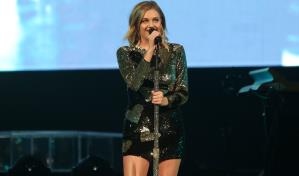 VIDEO| Golpean en la cara a otra cantante estadounidense durante un concierto en vivo