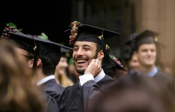 Ponen fin a programa que permitía admisión a universidades de EE.UU. por raza y color