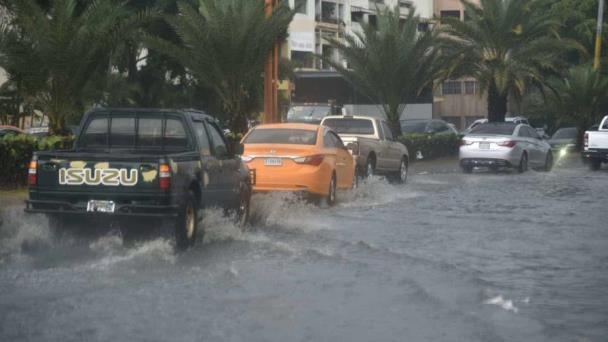 Aguaceros fuertes este viernes sobre varias provincias por varios sistemas