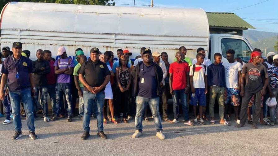 Migración informa que repatrió más de cuatro mil haitianos ilegales en una semana
