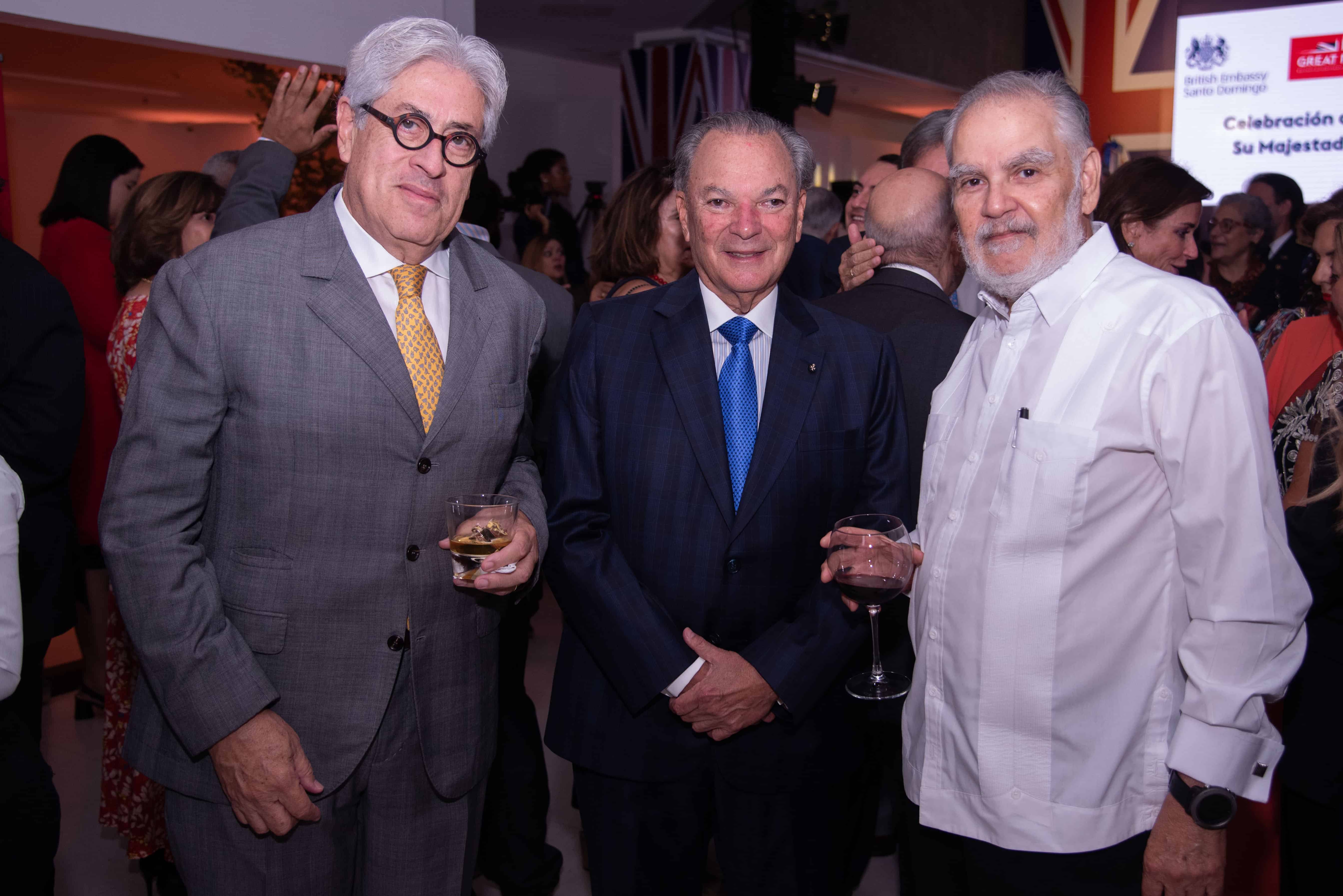 Mauricio de Vengoechea, Frank Rainieri y Miguel Ceara Hatton.