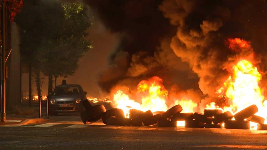 Cientos de detenidos en tercera noche de disturbios en Francia por joven baleado