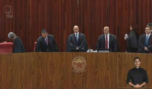 Mayoría de jueces de corte brasileña vota por declarar a Bolsonaro inelegible