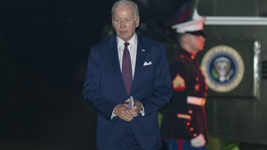 Biden usa una mascarilla contra apnea del sueño para dormir