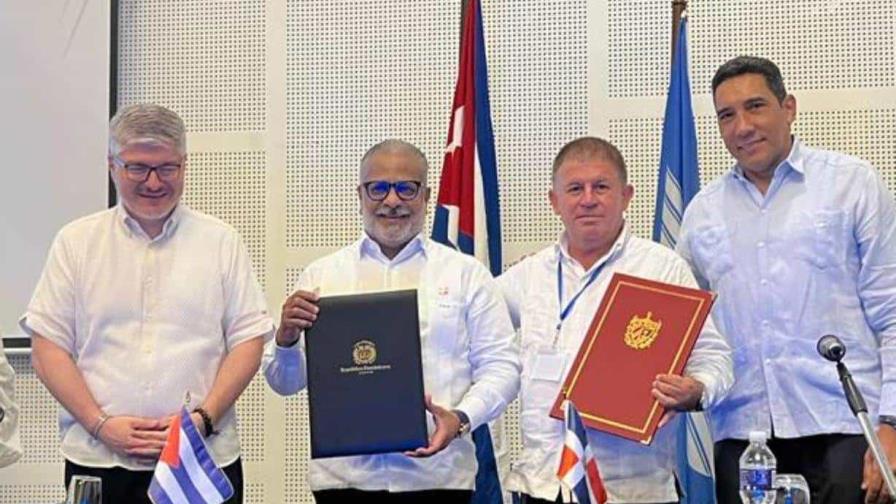 RD y Cuba firman acuerdo que permitirá mayor cantidad de vuelos entre los dos países