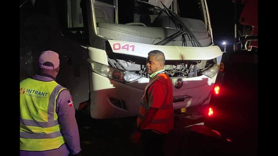 Intrant suspende licencia a conductor de guagua por accidente en el que murieron seis